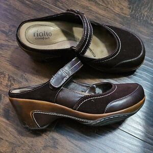 Rialto Women's Comfort Brown Mary Jane Clogs Size 9